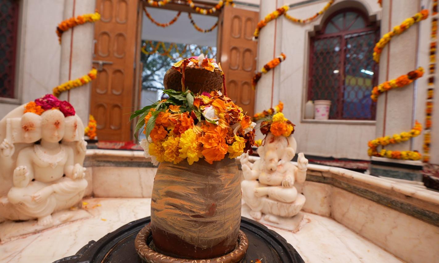 Shivling: Meaning, Symbolism and Why Lord Shiva Is Worshipped in This Form